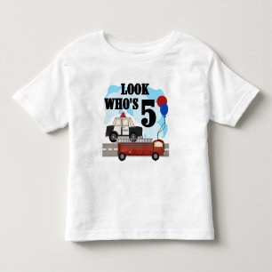 5th födelsedagTshirts för dagliga hjältar T-shirt