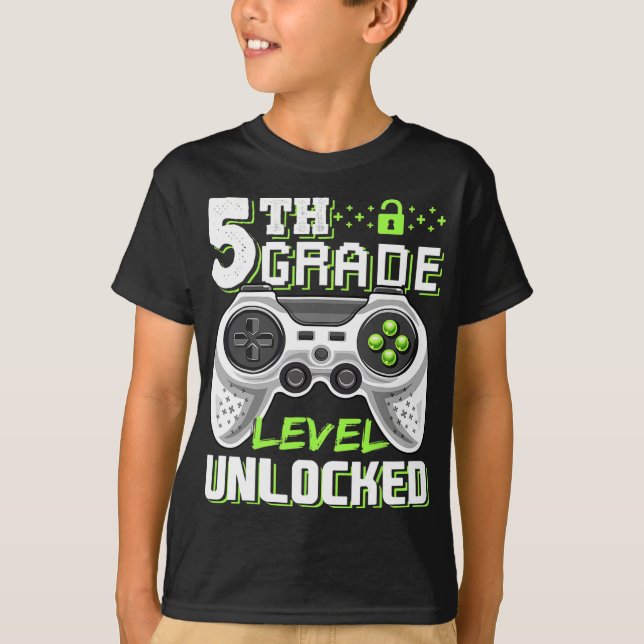 5th Grade Level Unlocked Video Game Back To School T Shirt (Framsida)