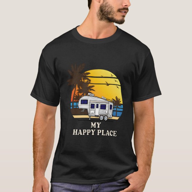 5th Wheel My Lycklig Ställe 5R Camper T Shirt (Framsida)