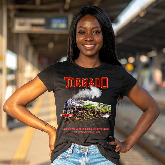 60163 Tornado Ånglok Ånglokomotiv  T Shirt (Tornado Vintage Steam Train English Locomotive. Womens Basic T-Shirt)