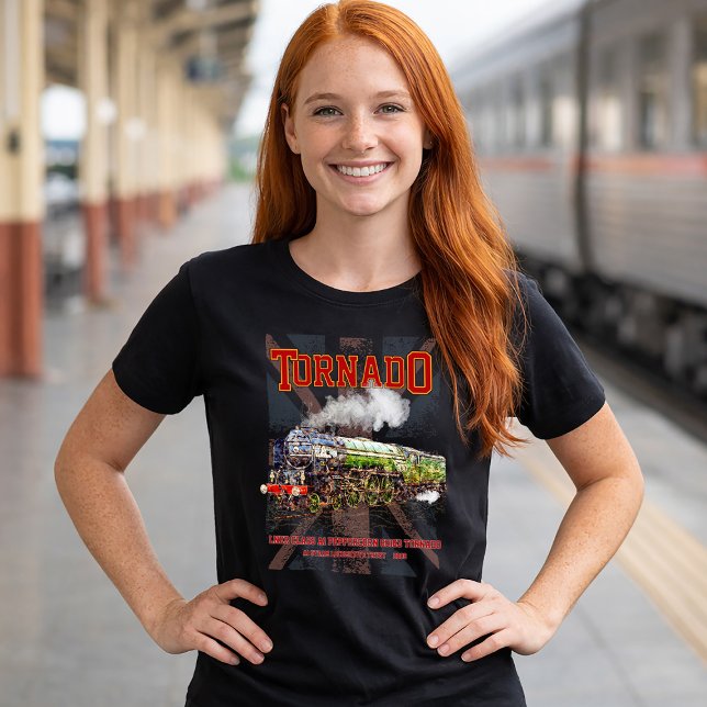 60163 Tornado Vintage Tåg-lok T Shirt (Tornado Vintage Steam Train English Locomotive. Womens Basic T-Shirt)