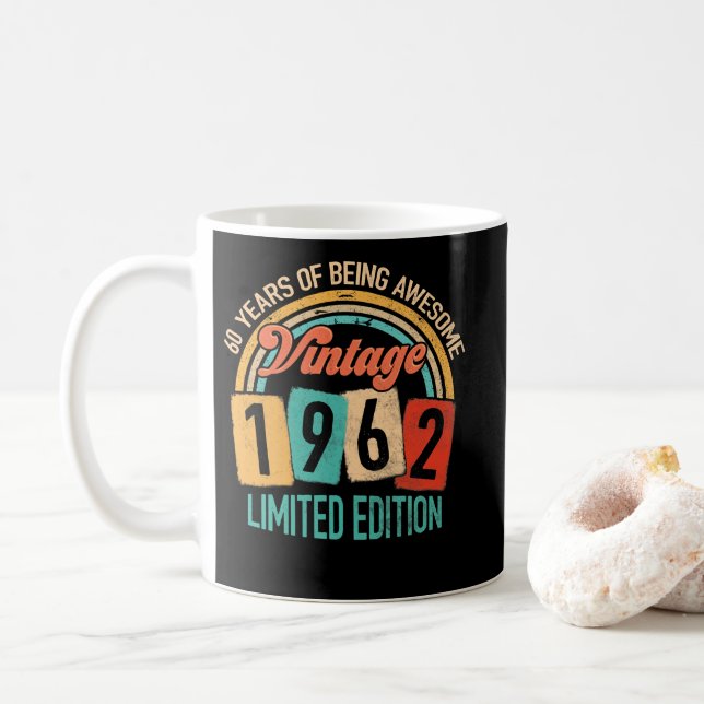 60 år gammal i Fantastisk 1962 60:e födelsedagen Kaffemugg (Med munk)