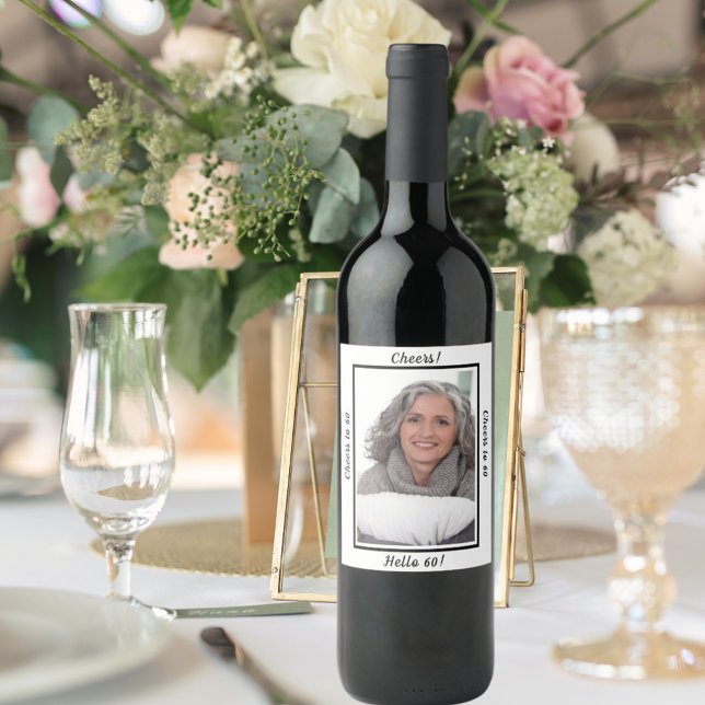 60-årsdag fotojägare med anpassningsbar till 60 vinflaska etikett (Skapare uppladdad)