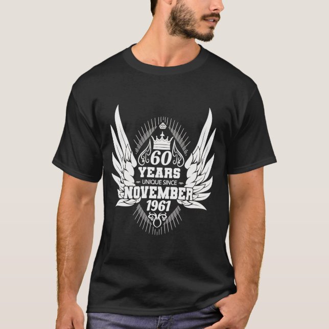 60-årsdag  kvinnor änglaflyglar t shirt (Framsida)