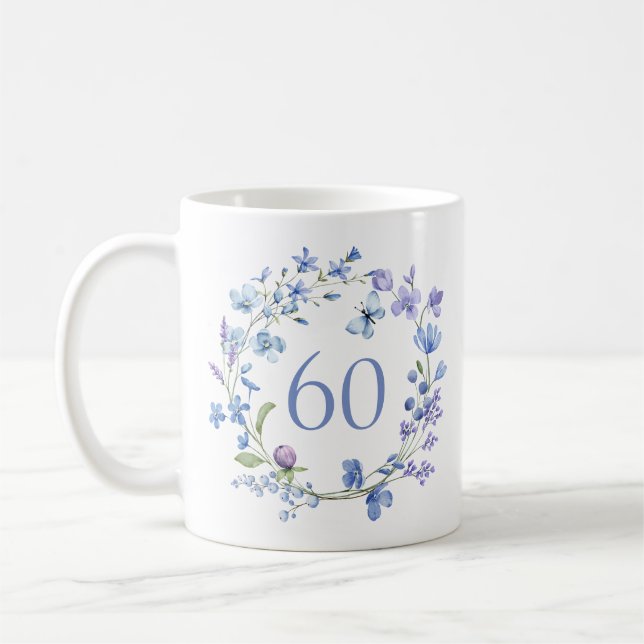 60:e födelsedagsblått Blommigt, monogram Kaffemugg (Vänster)