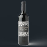 60:e födelsedagsfesten leopard vinflaska etikett<br><div class="desc">Leopard skriver sextio och sassi 60:e födelsedagsfestens dekanter tack. En del av en roligt om insamling av trender för djurtryck.</div>