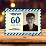 60:e Födelsedagsfesten Retro Blue Rand-manligt fot Inbjudningar<br><div class="desc">Fira 60-årsdagen med vår snyggt och sofistikerade partiinbjudan! Den här fotomallen har en maskulin design med återblått rand i marinblått, akvatiskt och elfenben. Kombinationen av dessa färg skapar en balans mellan perfekt och nostalgi och modernitet. Vare sig du kastar en överraskning i party eller en avslappnad-sammankomst, är inbjudan att imponera...</div>