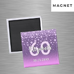 60:e födelsedagsfestens lila rosa glitter namn magnet<br><div class="desc">En elegant, glamorös och giftig 60-årsmagnet. Lila och rosa färgad faux glitter med faux diamant sprinkle och guldram. Mallar för namn, 60 år och ett datum. Födelsedatum eller datum för party/årsdagen. Vit och rosa färgad brev. Namn är skrivet med ett handskript i stil. Kan användas som en partiförmån eller som...</div>