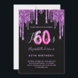 60 & Fabulous glitter som droppar svart lila glam Inbjudningar<br><div class="desc">En giftig och feminin 60 och Fabulous födelsedagsfest inbjudan. På framsidan: En svart bakgrund för chicen. Dekoreras med mörk lila faux glitter drops,  färgdroppstift. Anpassa och lägg till information om namn och party. Namn är skrivet med ett handskript stil,  light lila färgad brev. Ålder: 60 med trendiget stil-typsnitt.</div>