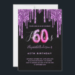 60 & Fabulous glitter som droppar svart lila glam Inbjudningar<br><div class="desc">En giftig och feminin 60 och Fabulous födelsedagsfest inbjudan. På framsidan: En svart bakgrund för chicen. Dekoreras med mörk lila faux glitter drops,  färgdroppstift. Anpassa och lägg till information om namn och party. Namn är skrivet med ett handskript stil,  light lila färgad brev. Ålder: 60 med trendiget stil-typsnitt.</div>