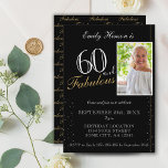 60 och Fabulous Elegant Black Photo Birthday Inbjudningar<br><div class="desc">60 och Fabulous Elegant Black Photo Birthday-inbjudan. Svartfärgat elegant-foto födelsedagsfest inbjudan. Fabulous mönster är på baksidan. Lägg till fotot och anpassa texten på inbjudan. Underbar för en kvinnas 60:e födelsedagsfest.</div>