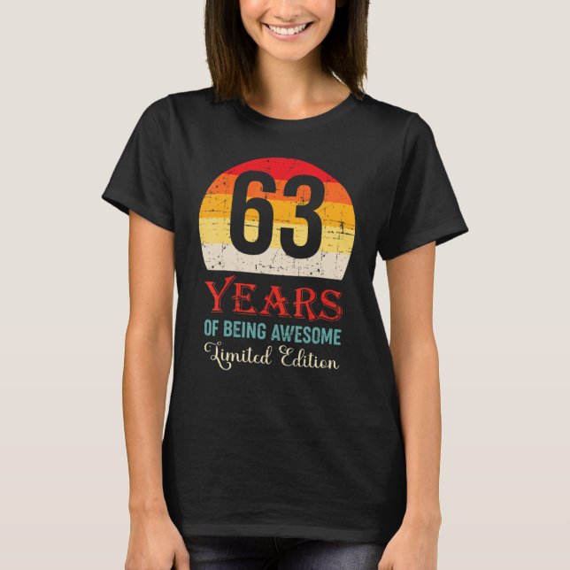 63 års ålder vid 63 års ålder i Fantastisk T Shirt (Framsida)