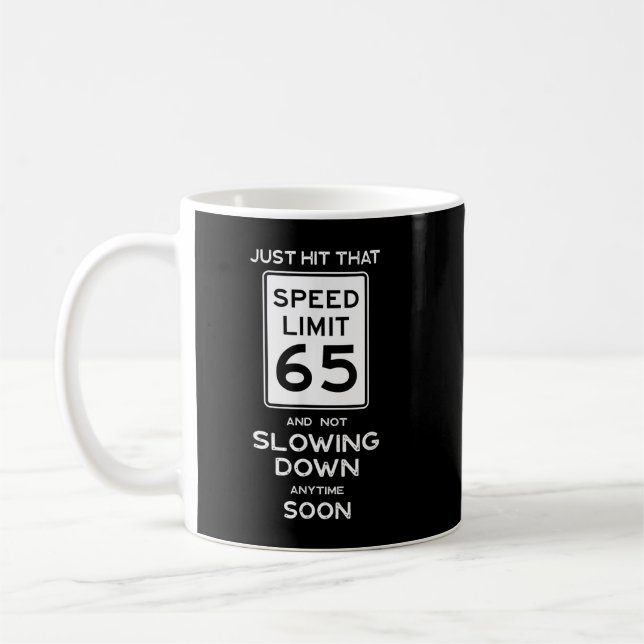 65-årsdag Hastighetsbegränsningsskylt Bilmekaniker Kaffemugg (Vänster)