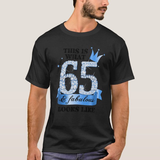 65 & Fabulous I Blue White Party Group Candid Phot T Shirt (Framsida)