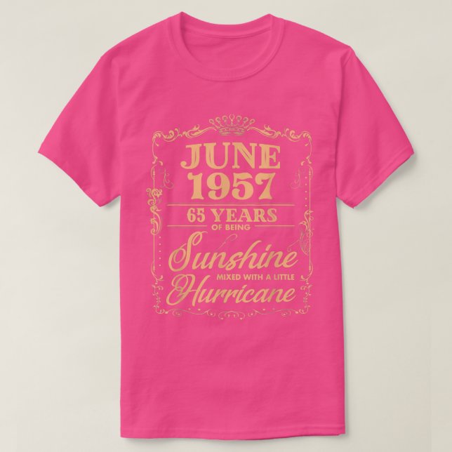 65e födelsedag för hennes mamma som föddes i juni t shirt (Design framsida)