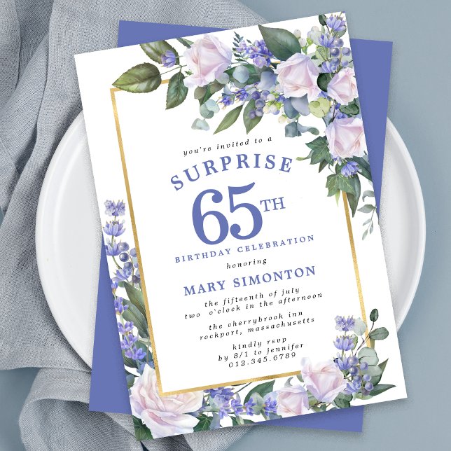 65en Blue White Blommigt Birthday Surprise Party Inbjudningar (Skapare uppladdad)