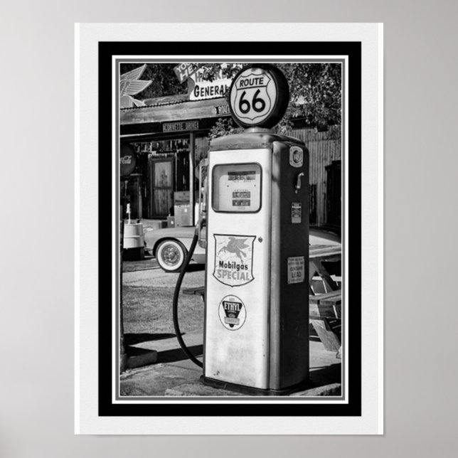 66 B&W-gaspump Foto 12 x 16 Poster (Framsidan)