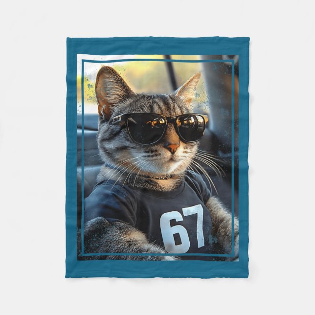 67 And Still Cool Funny Birthday Meme Cat  Fleecefilt (Framsidan)