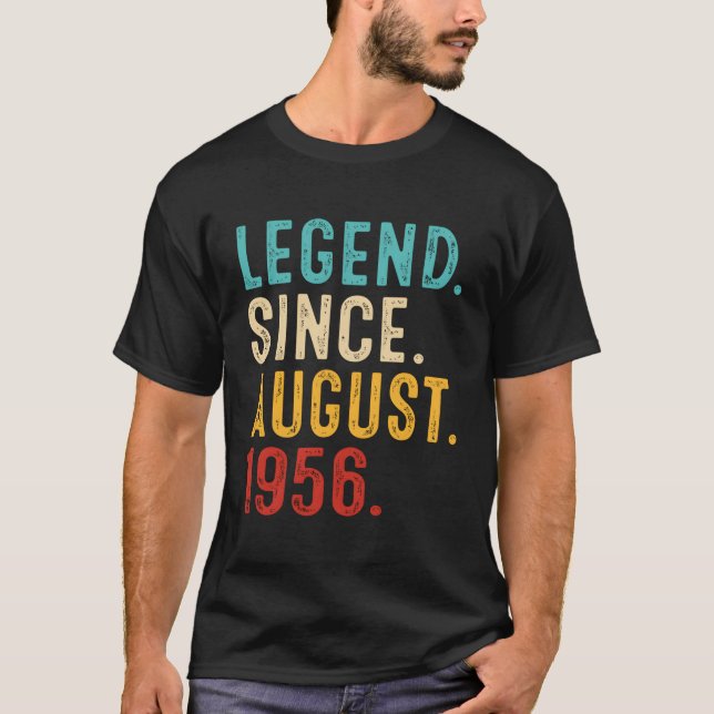 67 års ålder sedan augusti 1956 67:e födelsedagen t shirt (Framsida)