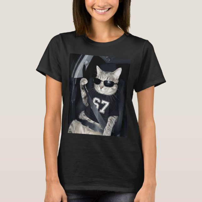 67 Cat Wearing Sungles Gen Alpha Funny Six Seven 6 T Shirt (Framsida)