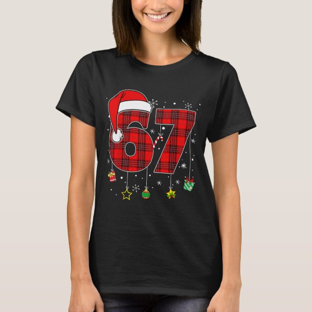 67 Christmas Plaid Santa Hat Funny Family Matching T Shirt (Framsida)