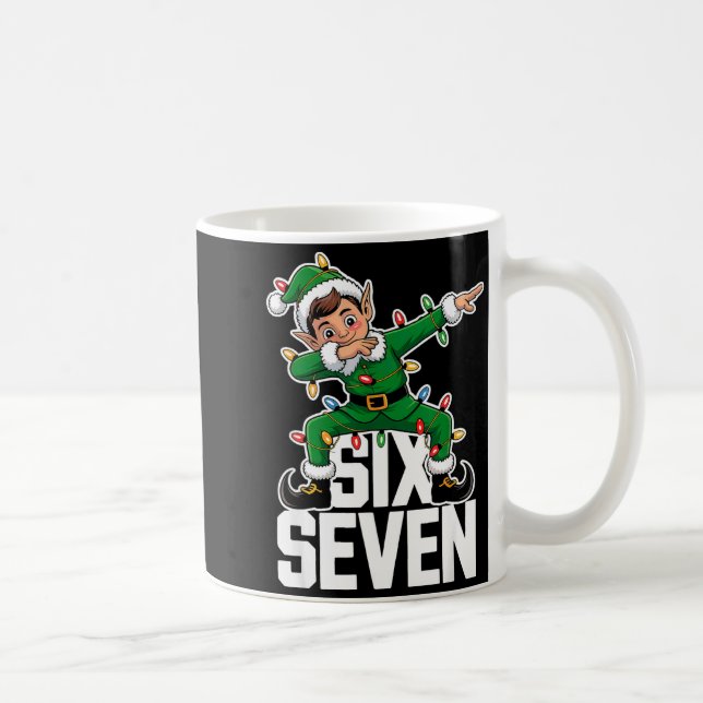 67 Christmas Six Seven 6 7 Meme Funny Dabbing Elf  Kaffemugg (Höger)