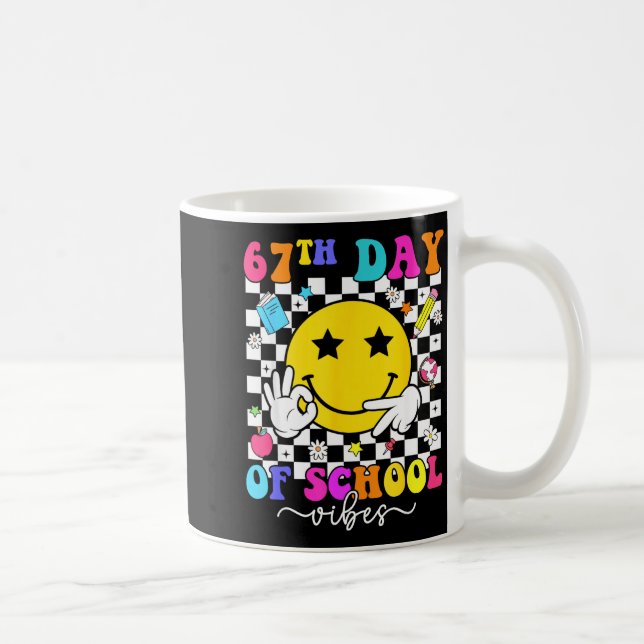 67:e skoldagsstämning 67 Mème Söt leende ansikte T Kaffemugg (Höger)