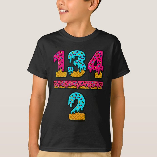 67 Glass Strömmande Glass Meme Division Math lärar T Shirt (Framsida)