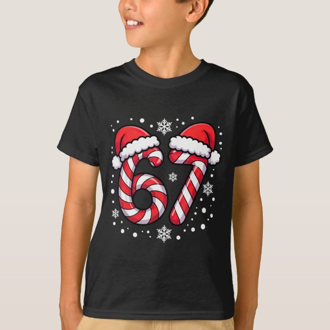 67 Godisbitar Tomte  T Shirt (Framsida)