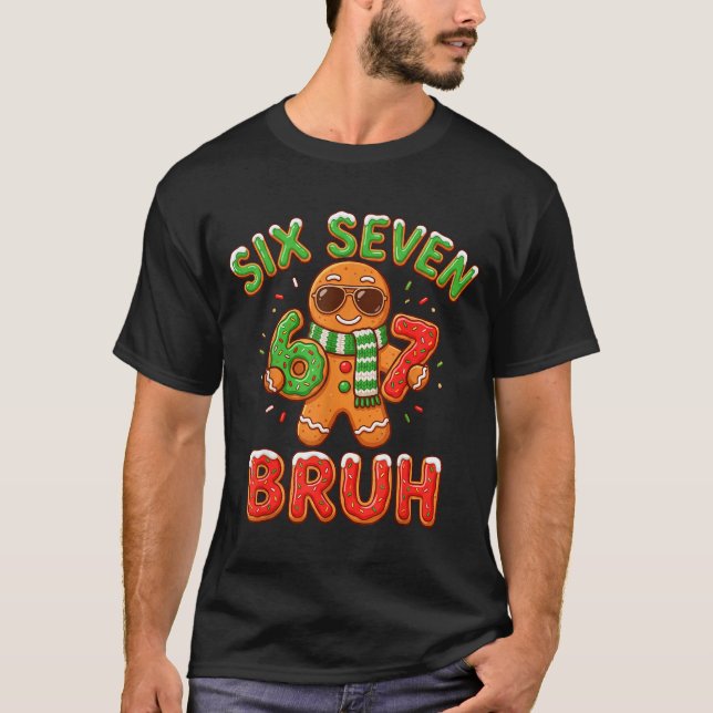 67 jul 6 7 meme pepparkaksgubbe jul pyjamas t shirt (Framsida)