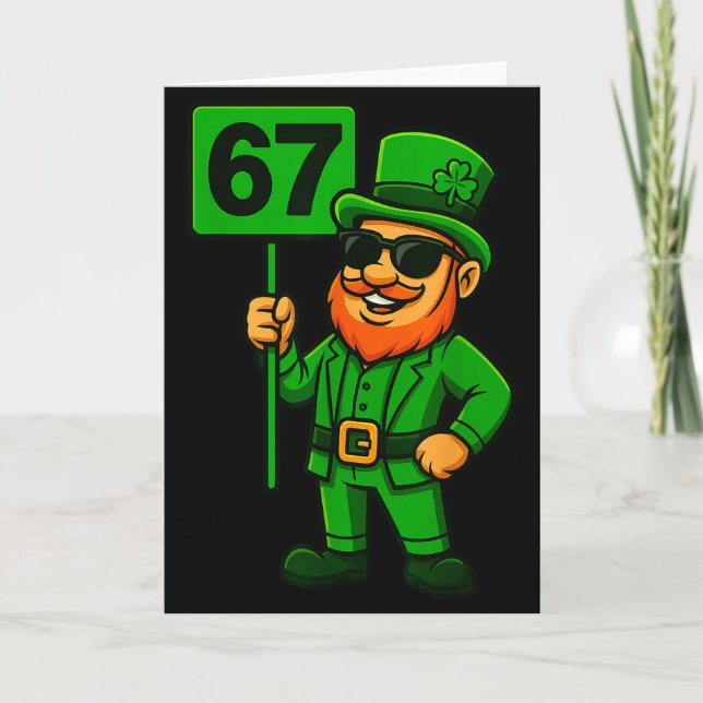 67 Leprechaun Six Seven Gen Meme Lucky Vibes St Pa Kort (Framsida)