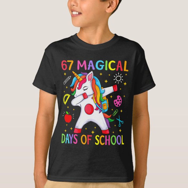 67 Magical Days Of School Unicorn Six Seven Teache T Shirt (Framsida)