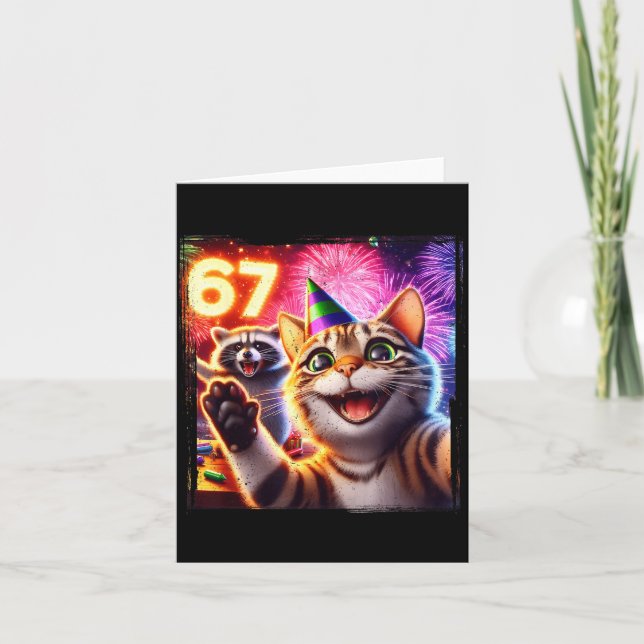 67 Meme Cat Raccoon New Year Selfie Funny Birthday Kort (Framsida)