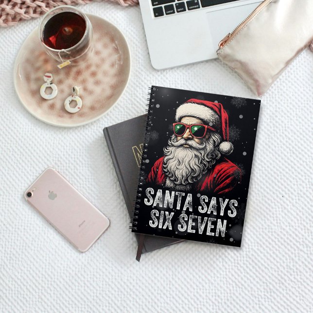 67 Meme Funny Santa Says Six Seven Christmas Anteckningsbok (Skapare uppladdad)