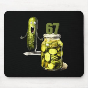 67 Meme Pickle Överraskning En Burk Skivade Pickle Musmatta