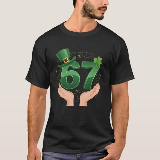 67 Meme Shamrocks Six Seven Shamrocks 6-7 St Patri T Shirt (Framsida)