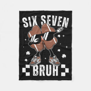 67 Meme Six Seven Bruh Shamrock Fotboll St Patric Fleecefilt