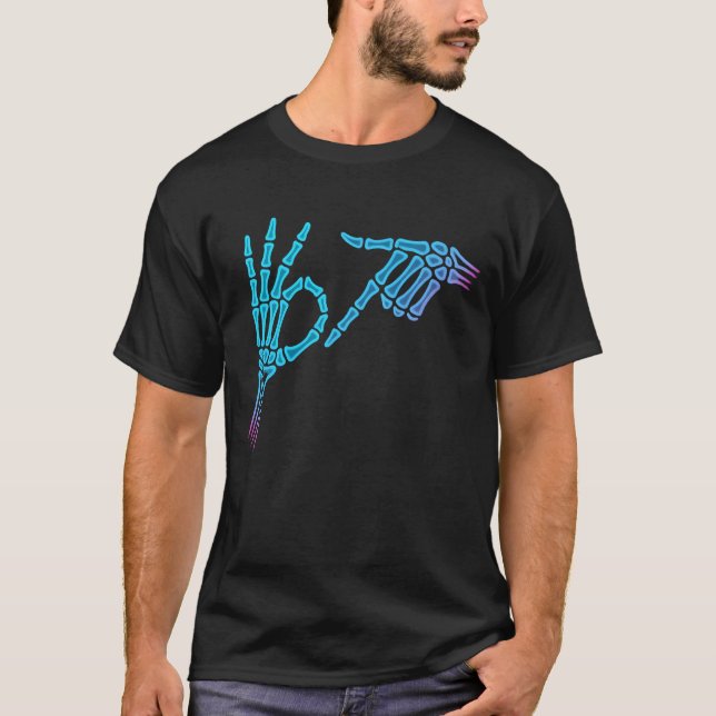 67 Meme Skeleton Hand 6 7 Halloween Six Seven Funn T Shirt (Framsida)