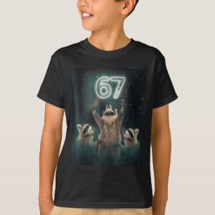 67 Meme Tvättbjörn Ylar Mot Månen 6 7 Roligt Konst T Shirt
