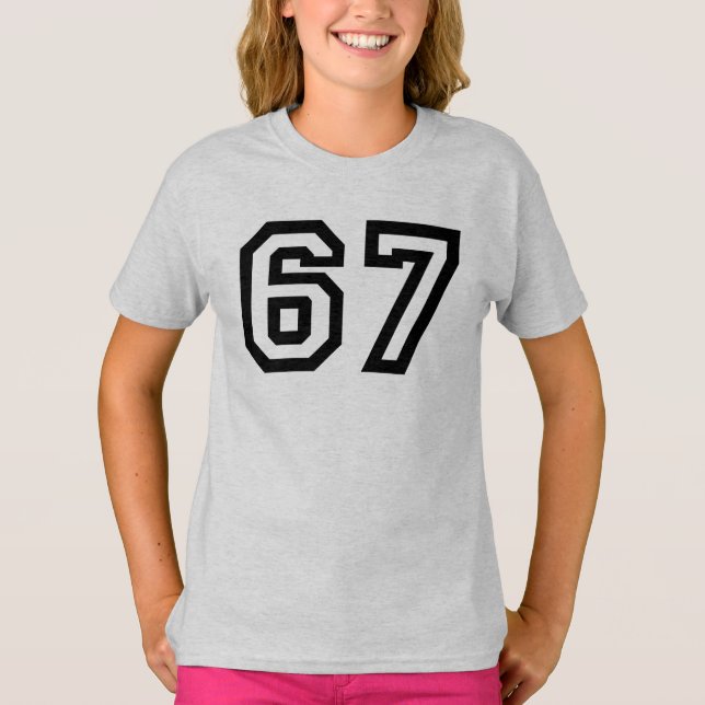 67 Minimalistisk Trenddesign T Shirt (Framsida)