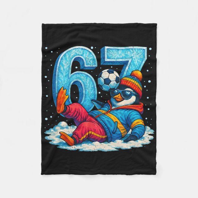 67 Pingvin Fotboll Roligt Vinter Meme Present _2  Fleecefilt (Framsidan)