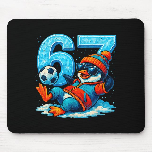 67 Pingvin Fotboll Roligt Vinter Meme Present _2  Musmatta (Framsidan)