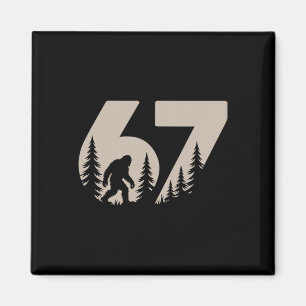 67 roliga Six Seven meme Bigfoot Gen Alpha slang T Magnet