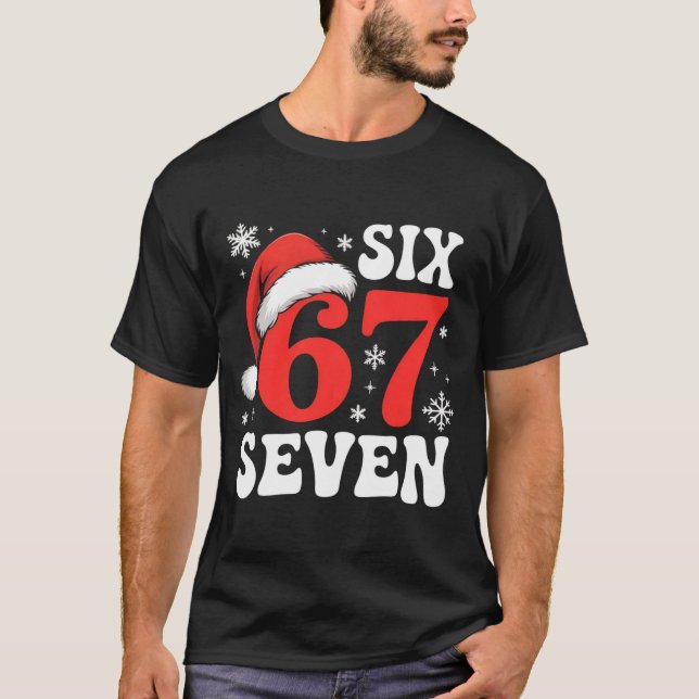 67 Santa Hat Christmas Six Seven Funny Sayings  T Shirt (Framsida)
