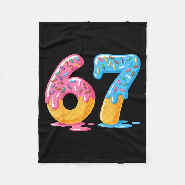 67 Shirt Ice Cream Shorts Funny Meme Slang Six Sev Fleecefilt (Framsidan)