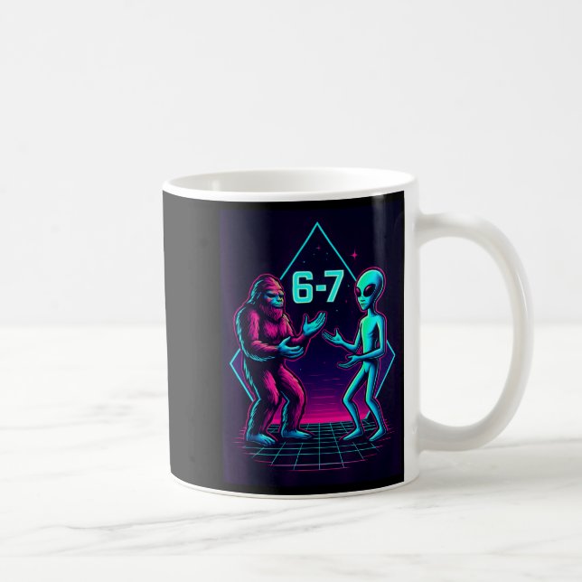 67 Six Seven Meme Funny Bigfoot Alien Sasquatch Uf Kaffemugg (Höger)