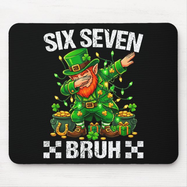 67 St Patricks Roligt Six Seven Meme Leprechaun Po Musmatta (Framsidan)