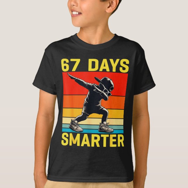 67th Day Of School 67 Days Smarter Dabbing Six Sev T Shirt (Framsida)