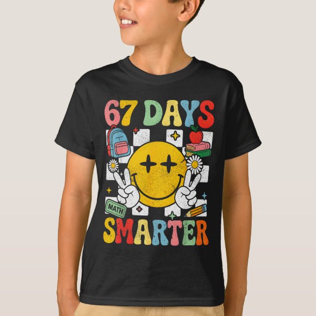 67th Day Of School Funny 67 Days Smarter Teacher B T Shirt (Framsida)