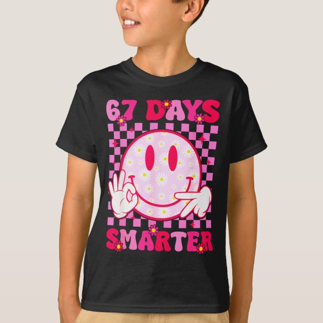 67th Day Of School Shirt 67 Days Smarter Teacher B T Shirt (Framsida)